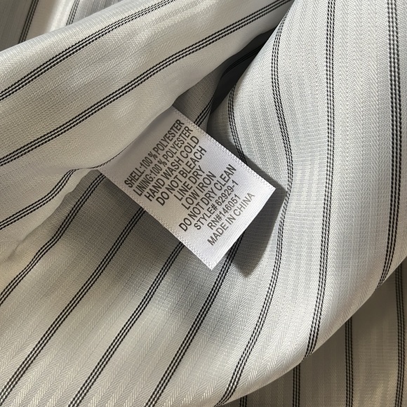 Navy blue sleeveless blazer vest M textured silky satin feel Tulléa NEW - Picture 6 of 8